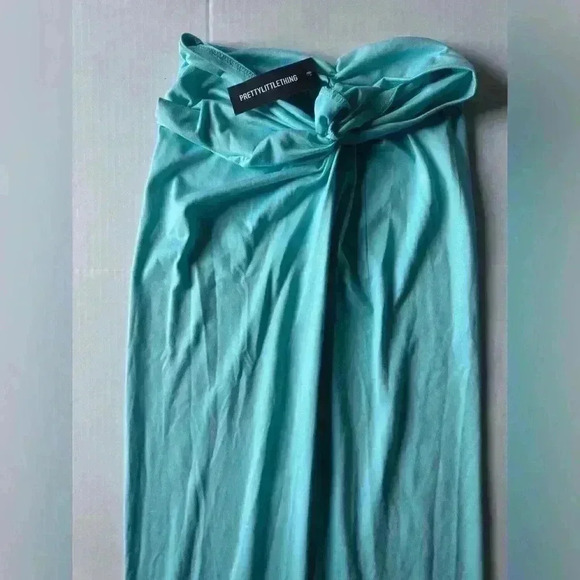 PrettyLittleThings Blue Twist Detail Soft Feel Skirt Beach Cover Up Size S - Picture 4 of 10